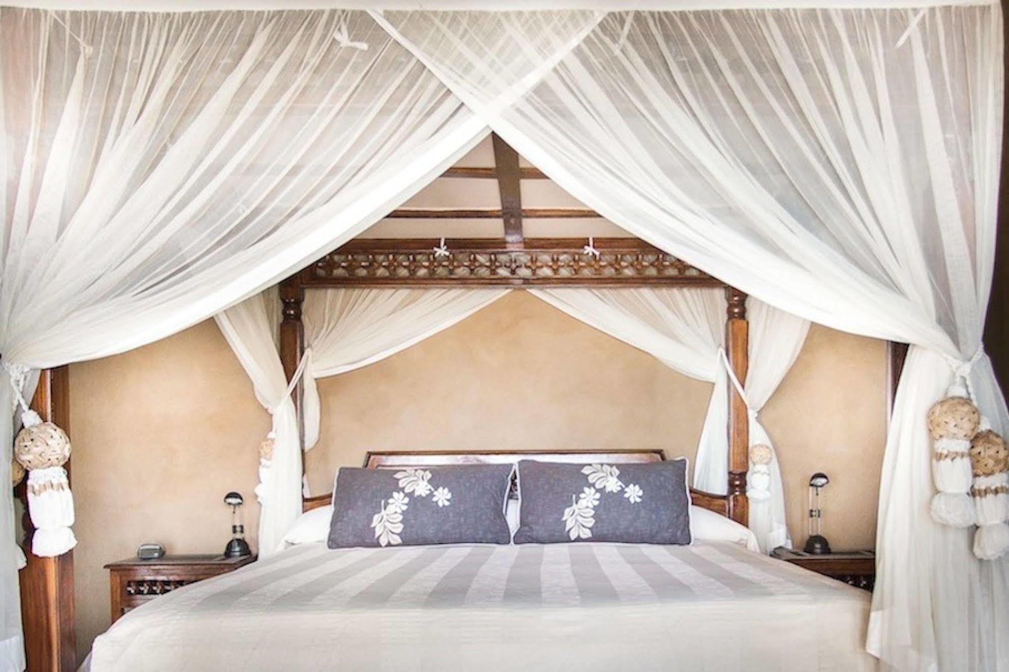 Rumours Luxury Villas & Spa Rarotonga Exterior photo