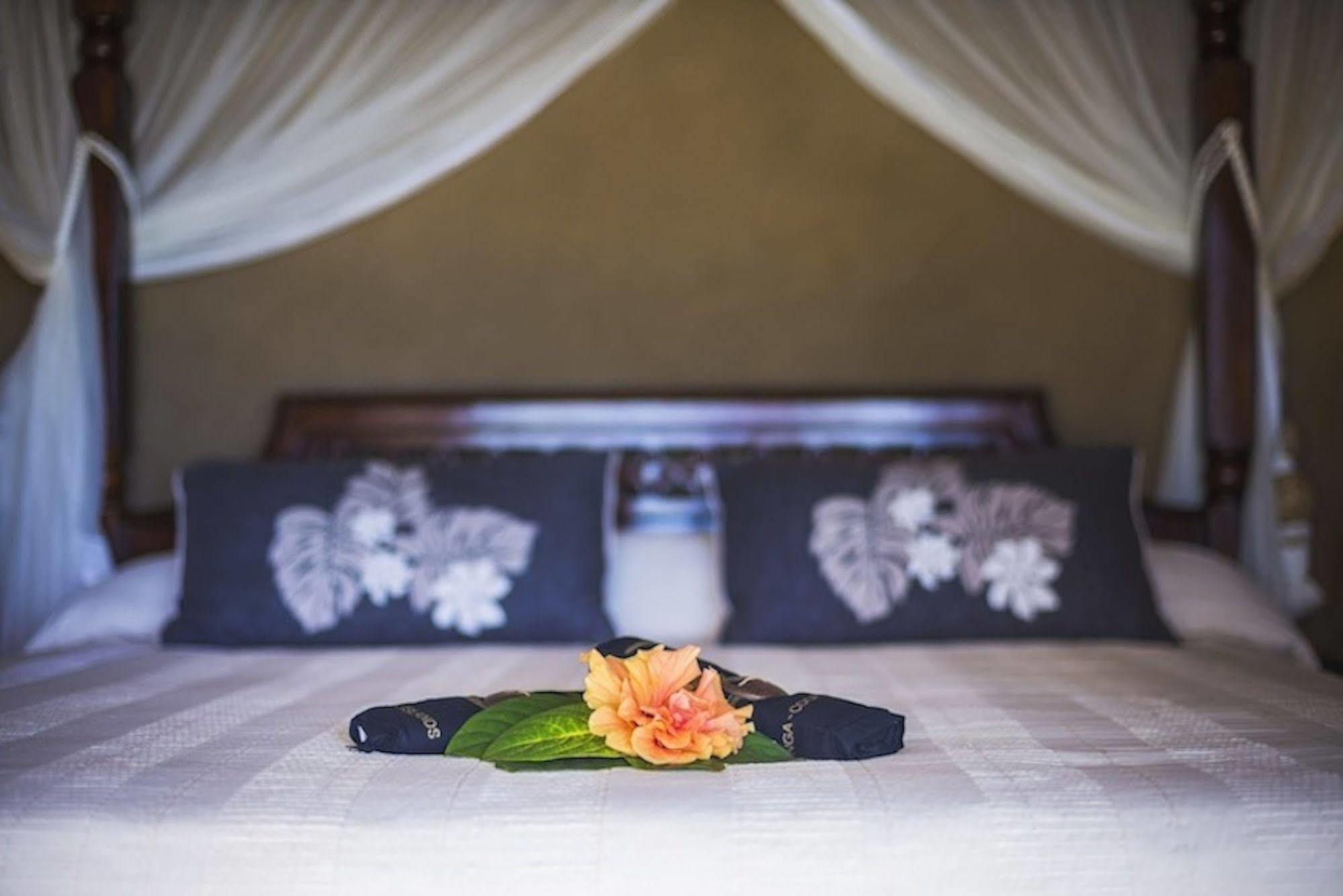 Rumours Luxury Villas & Spa Rarotonga Exterior photo